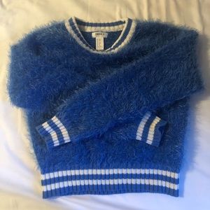 Furry sweatshirt/cropped top